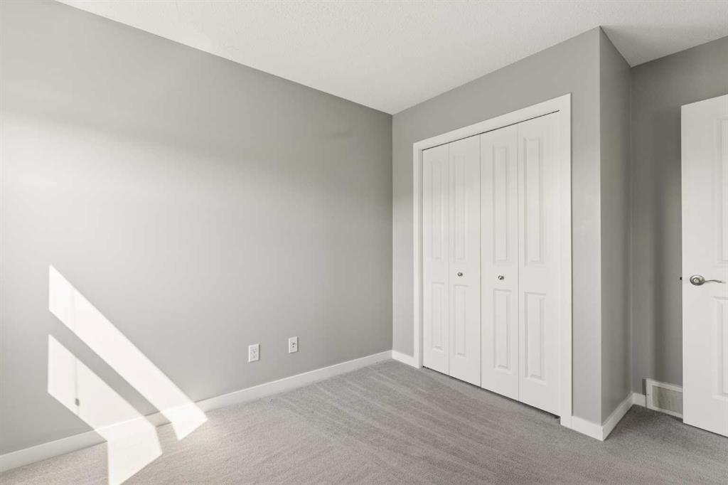1037 New Brighton Park SE