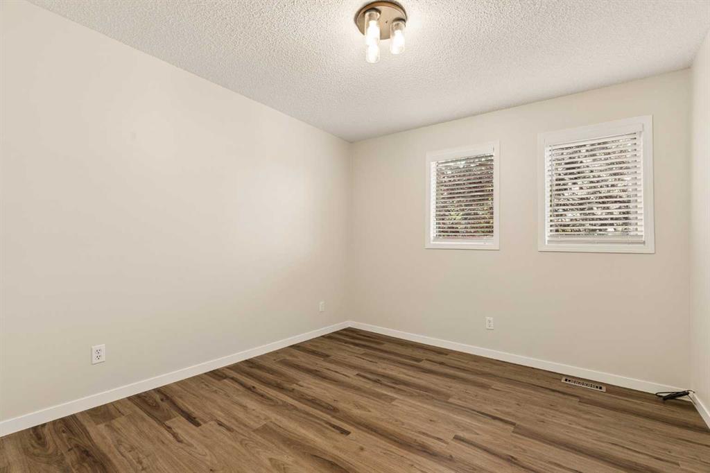 36 Richelieu Court SW