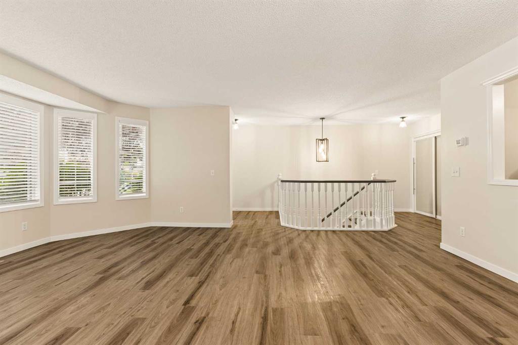 36 Richelieu Court SW