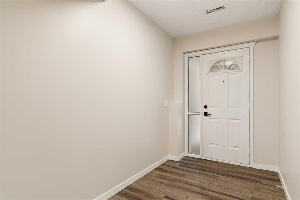 36 Richelieu Court SW