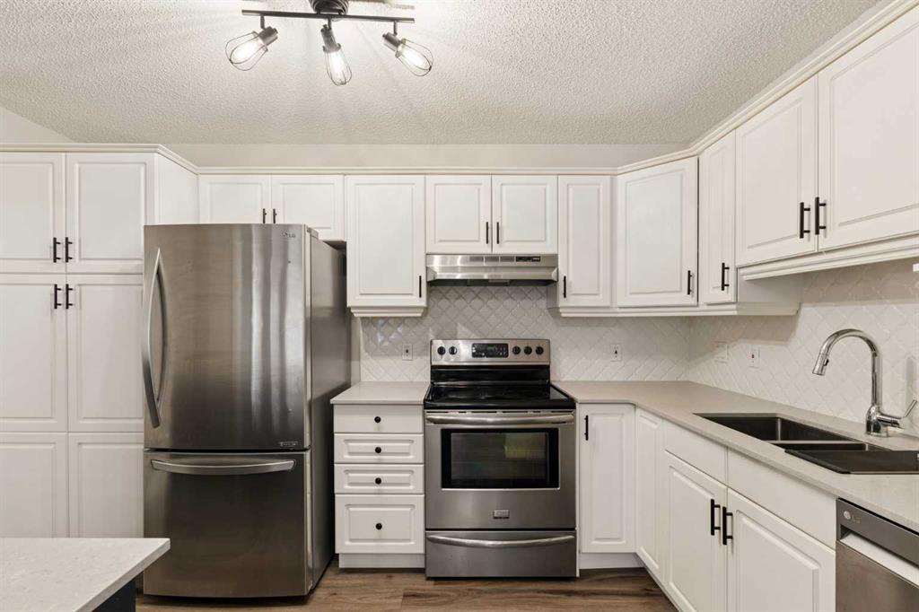 36 Richelieu Court SW