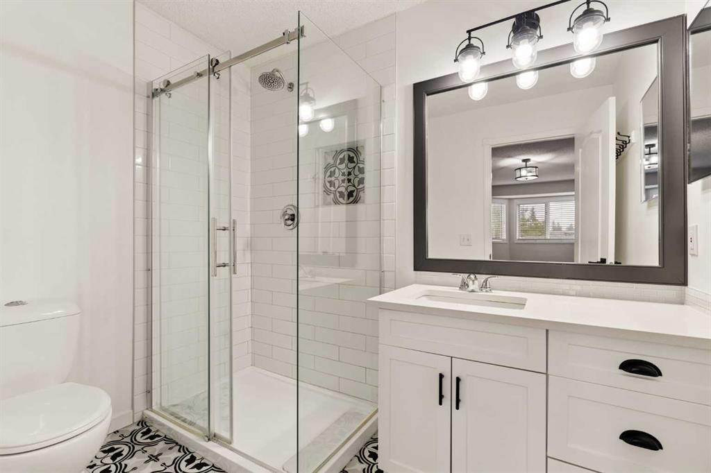 36 Richelieu Court SW