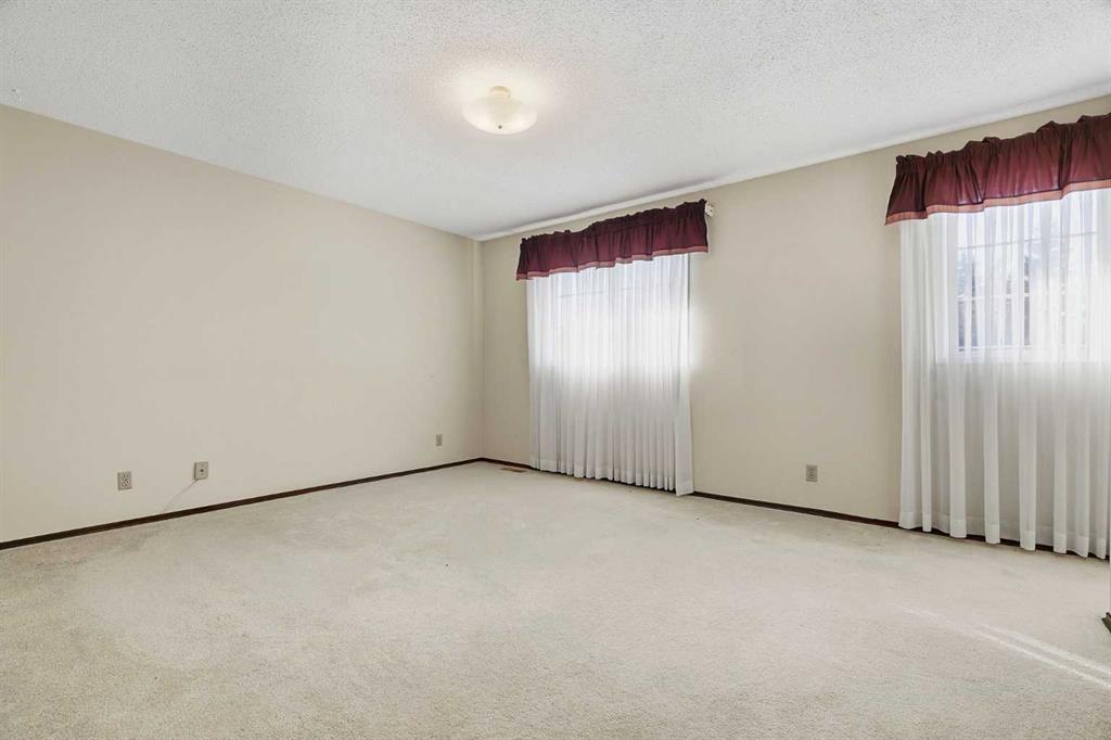 751 Willamette Drive SE