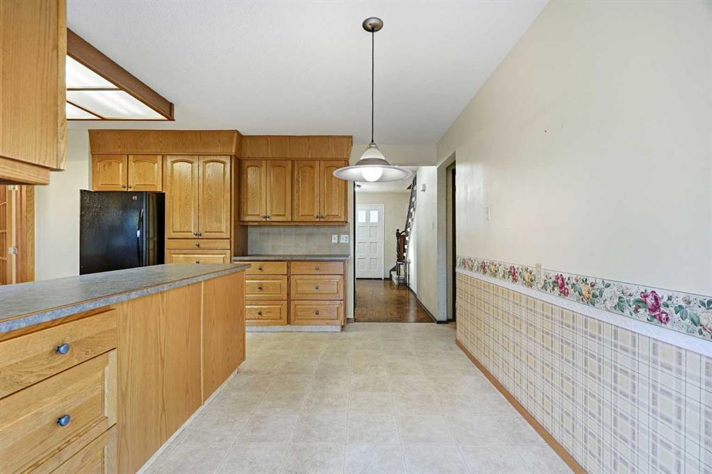 751 Willamette Drive SE