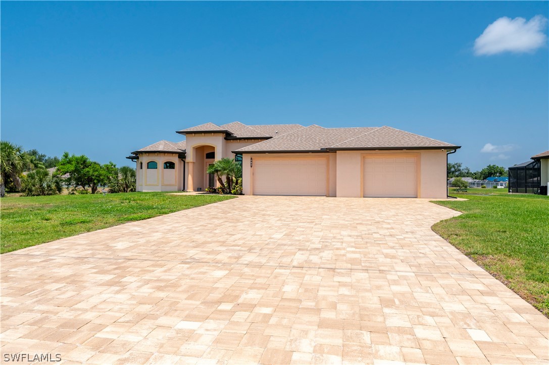 476 Sweetwater DR