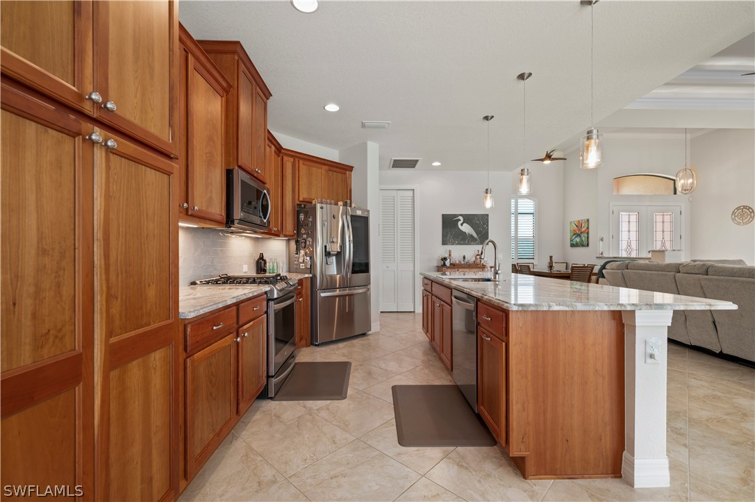 476 Sweetwater DR