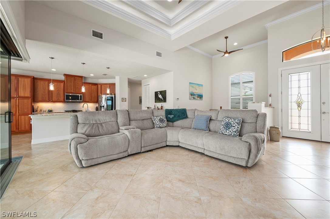 476 Sweetwater DR