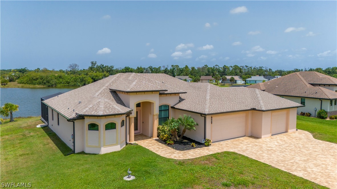 476 Sweetwater DR