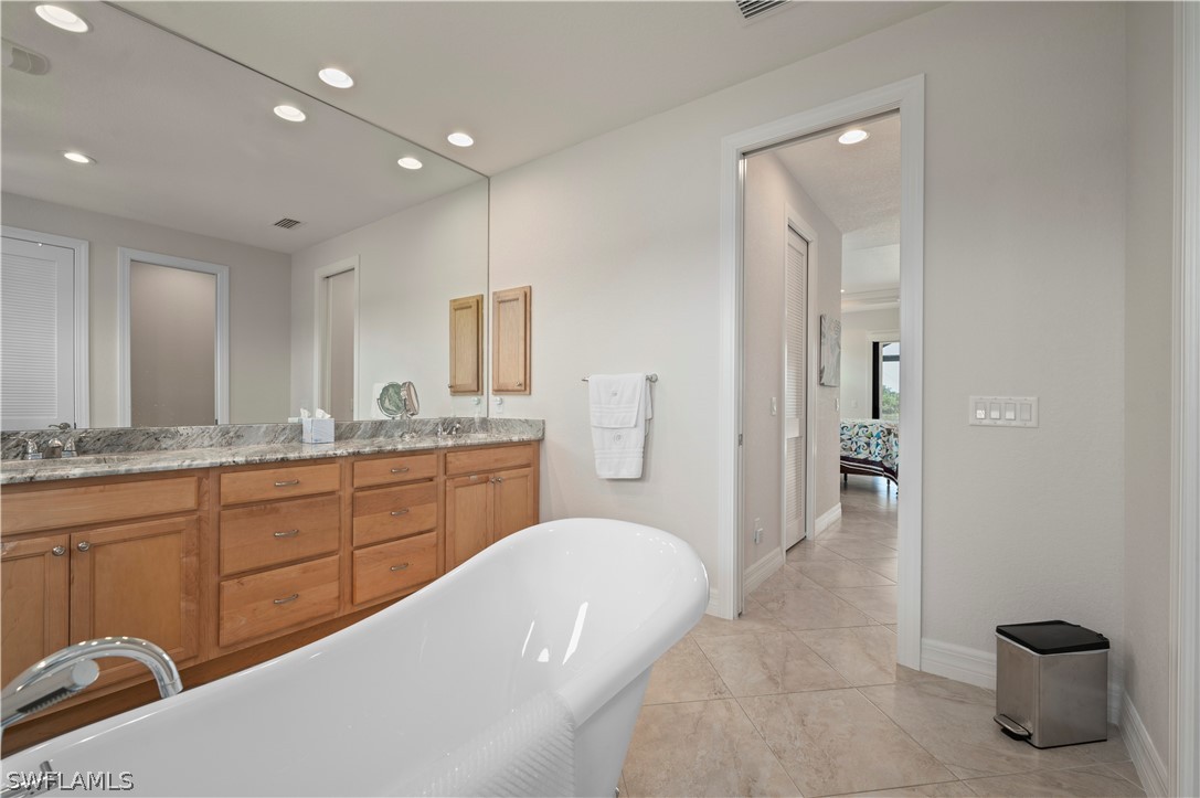 476 Sweetwater DR