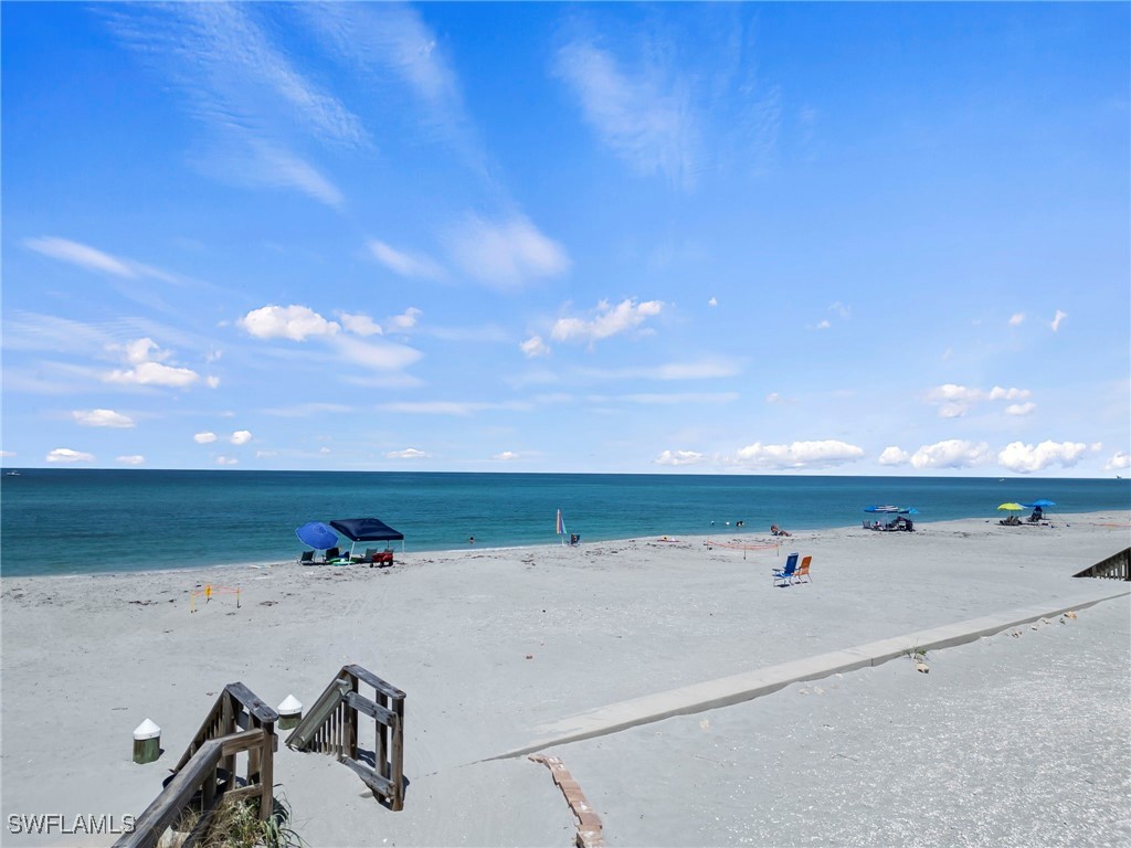 2795 N Beach RD
