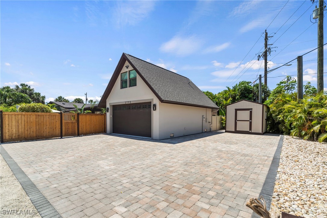 2795 N Beach RD