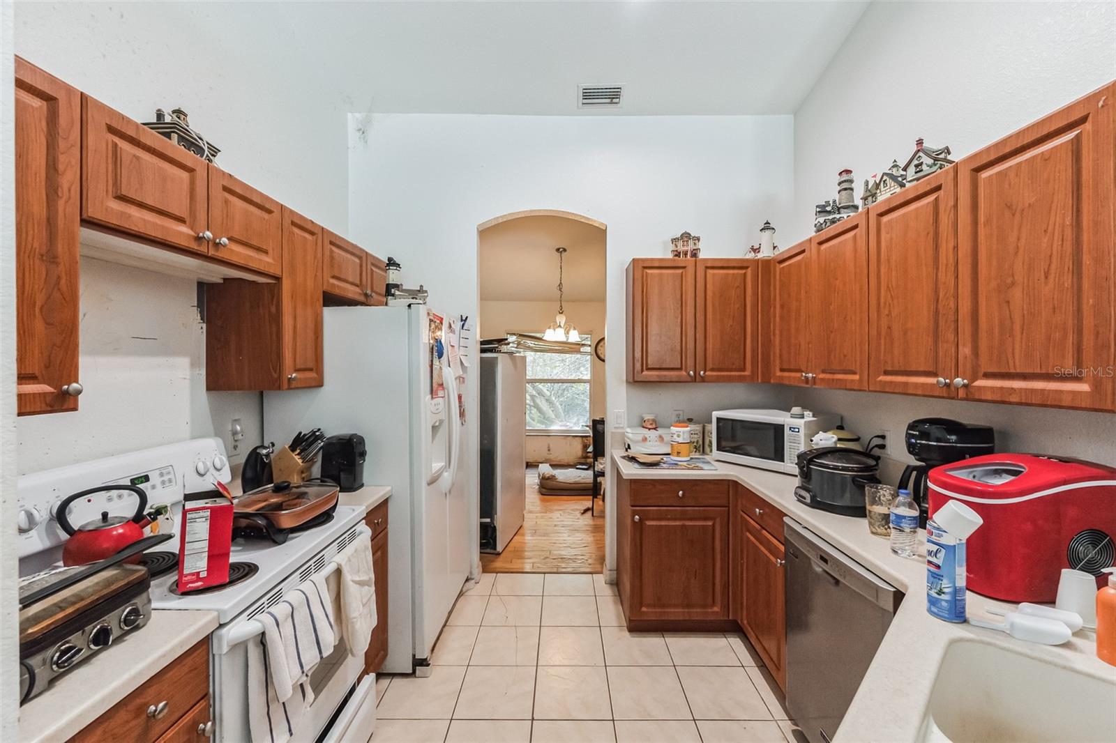 2456 TRITON TER