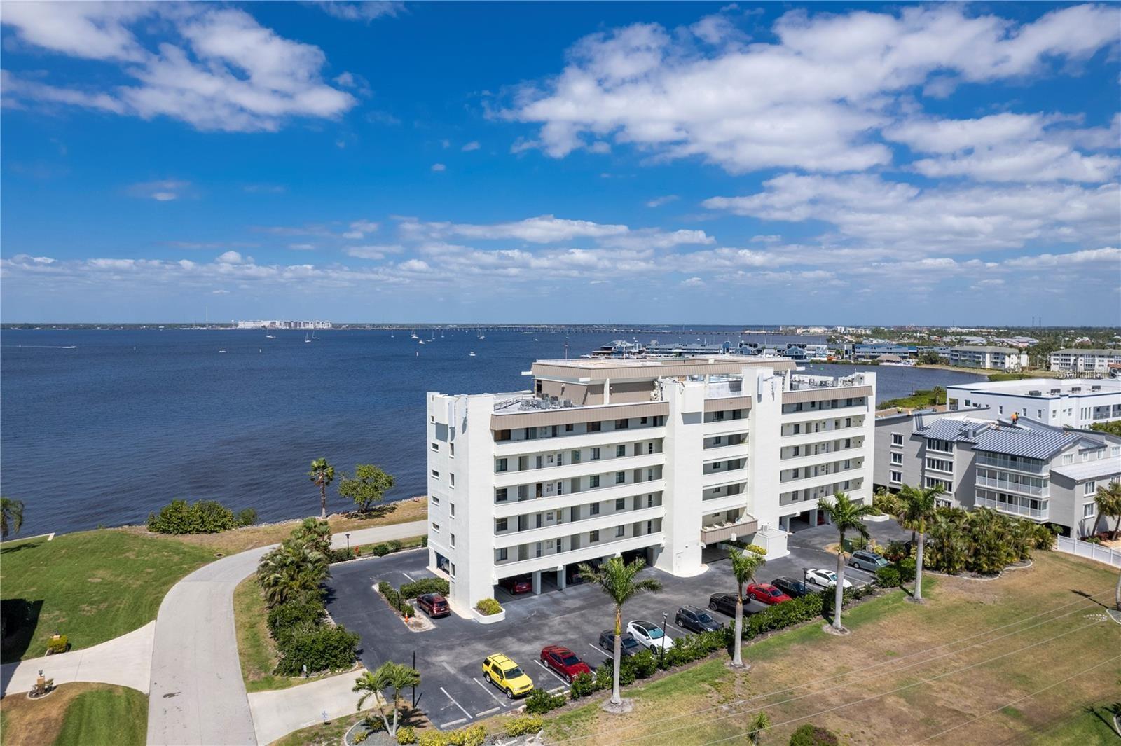 1500 PARK BEACH CIR #5E