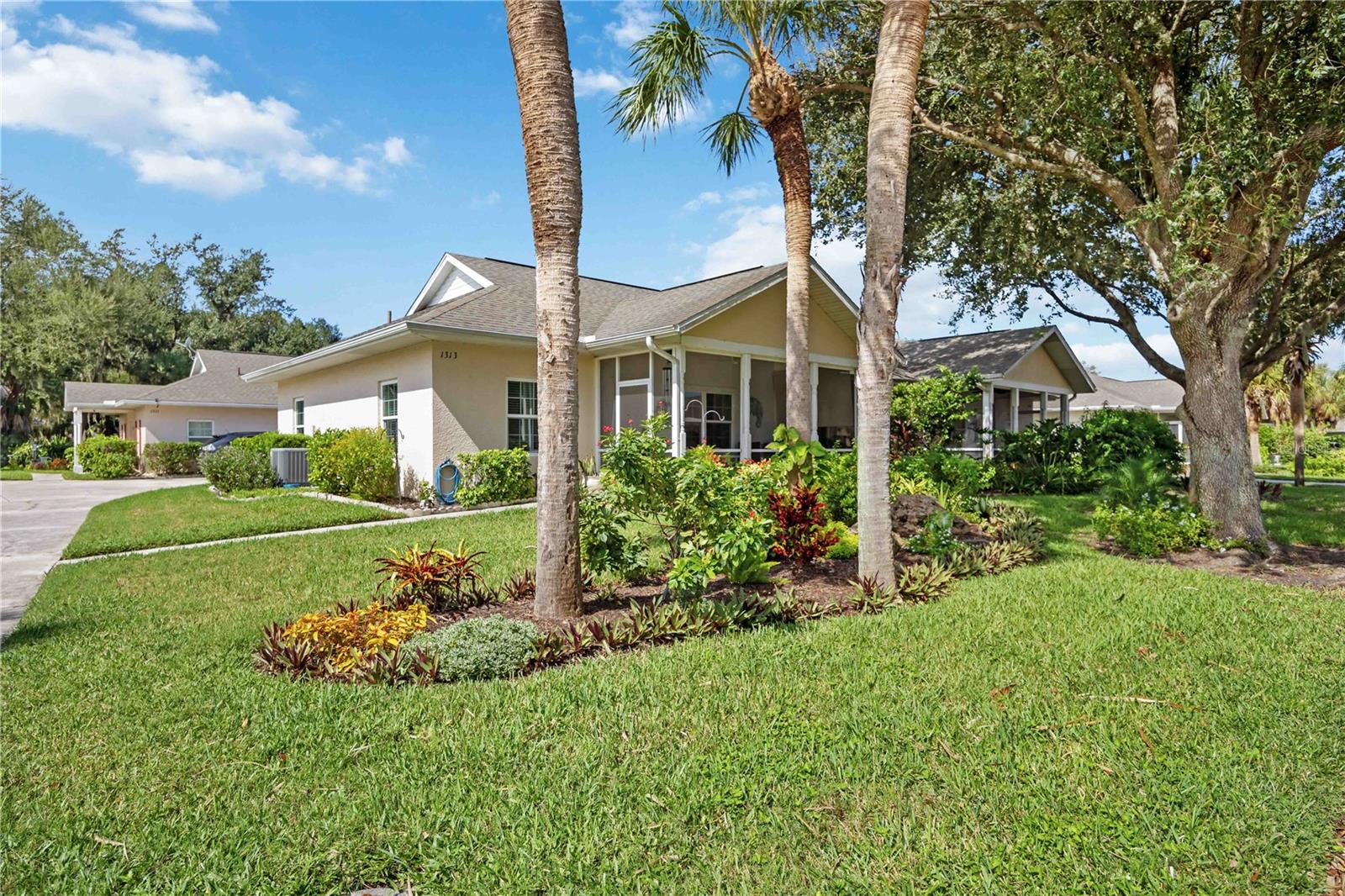 1313 RED OAK LN