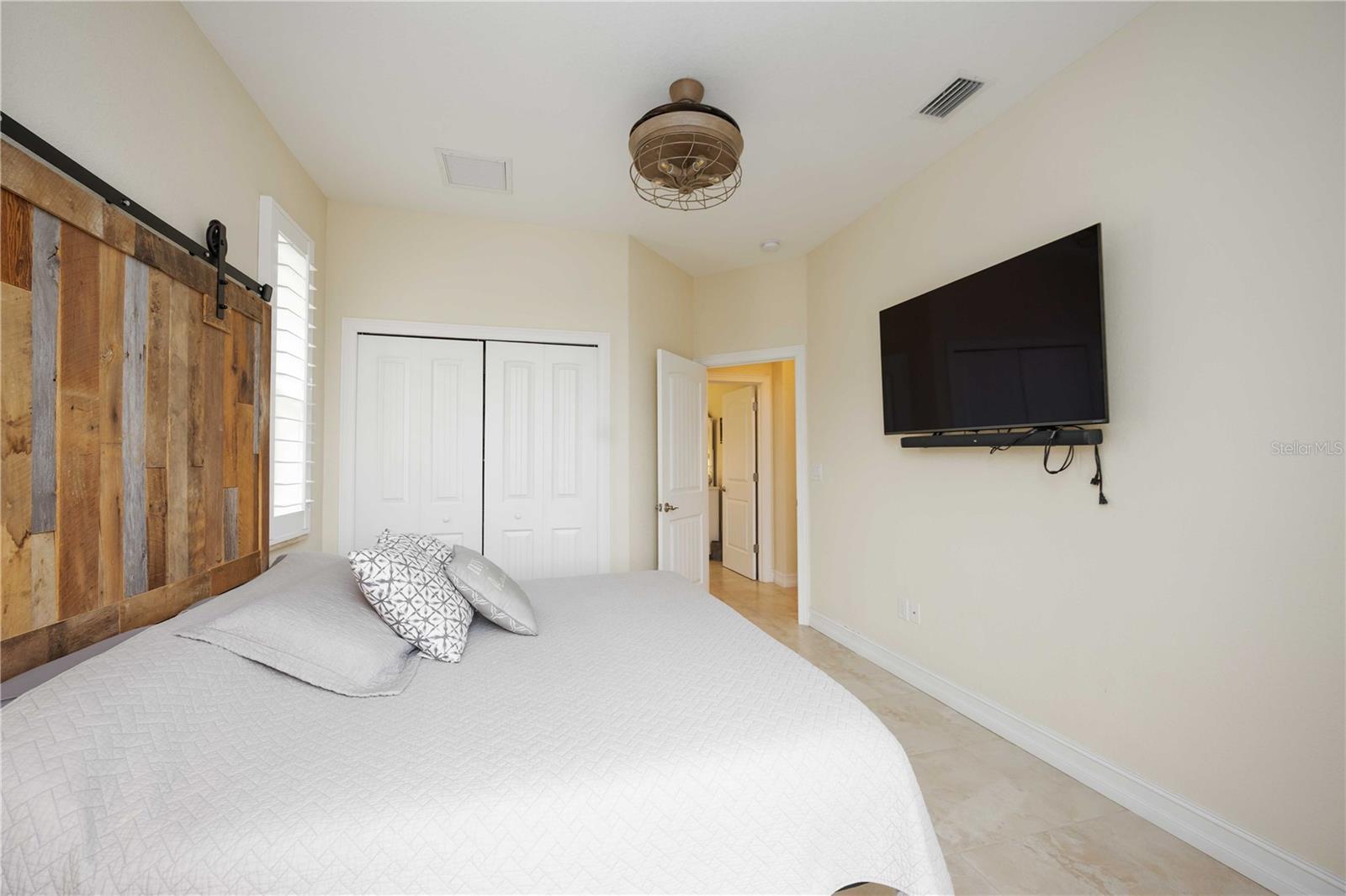 14123 FRUITPORT CIR