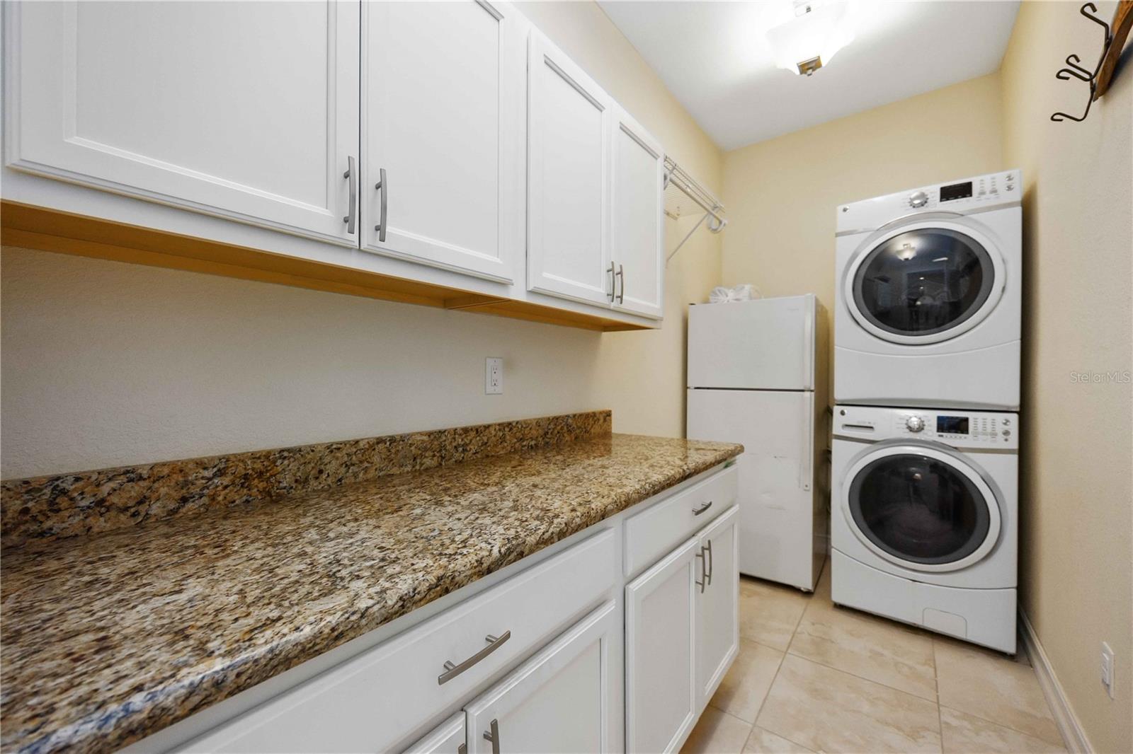 14123 FRUITPORT CIR