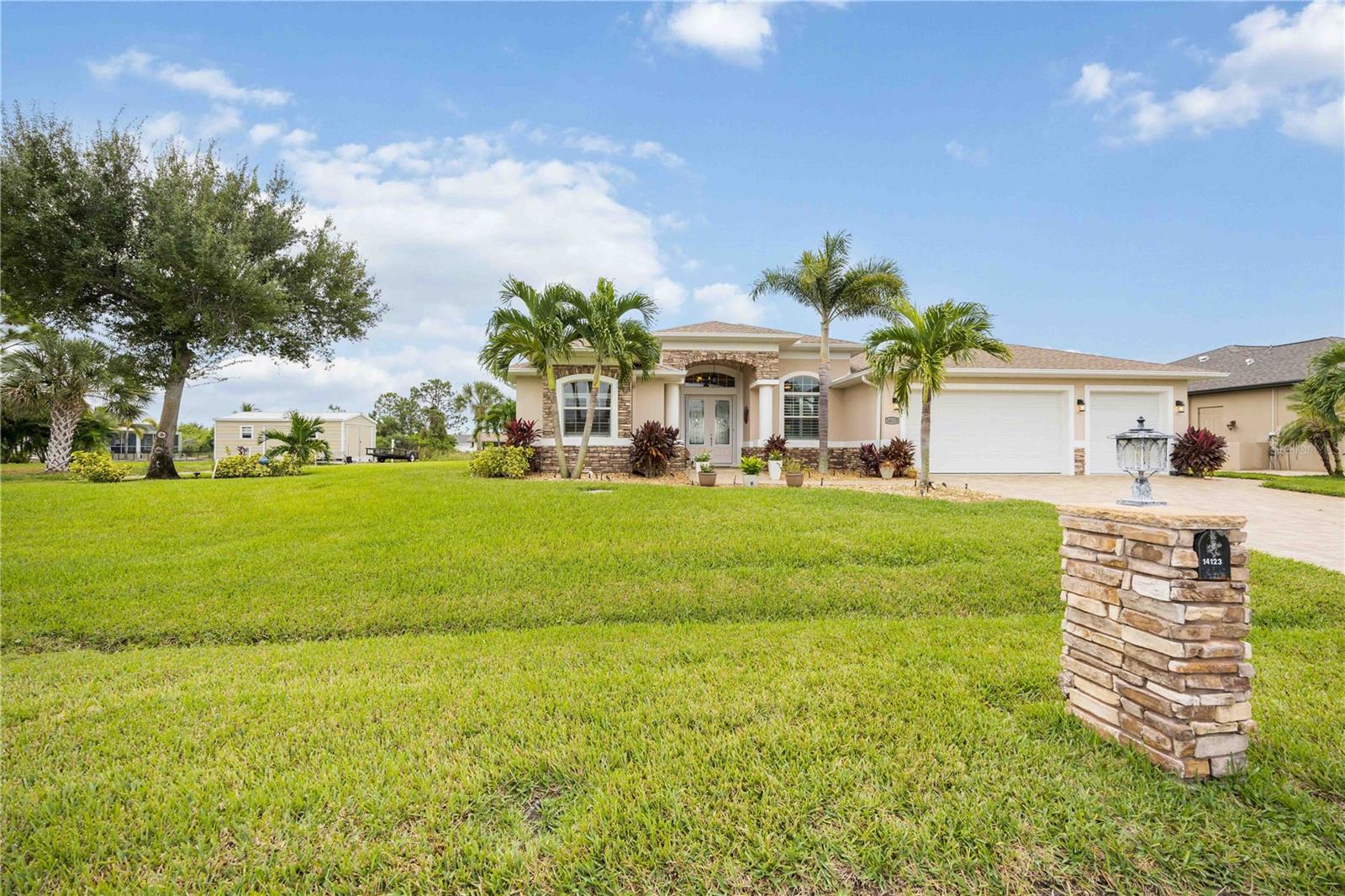 14123 FRUITPORT CIR