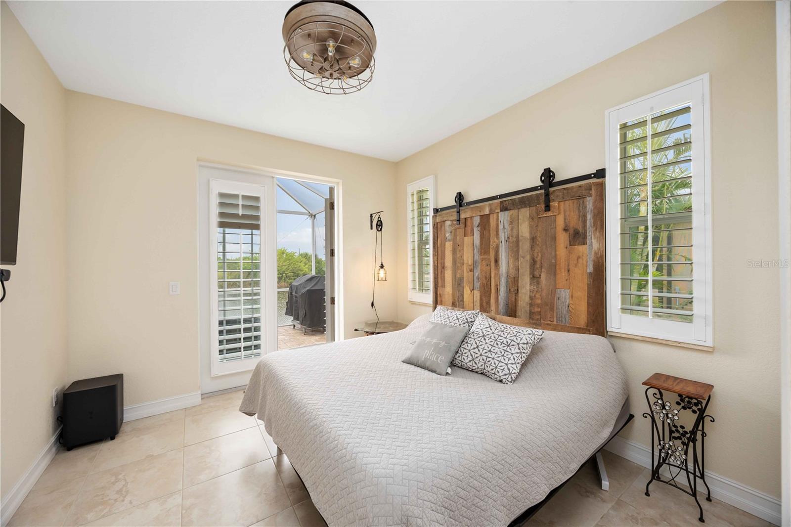 14123 FRUITPORT CIR