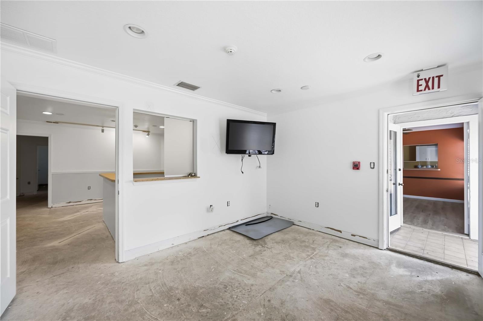 2061 ENGLEWOOD RD ## 1-7