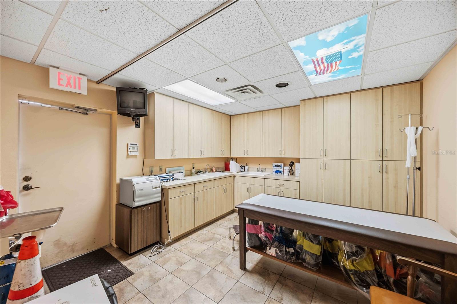 241 NOKOMIS AVE S