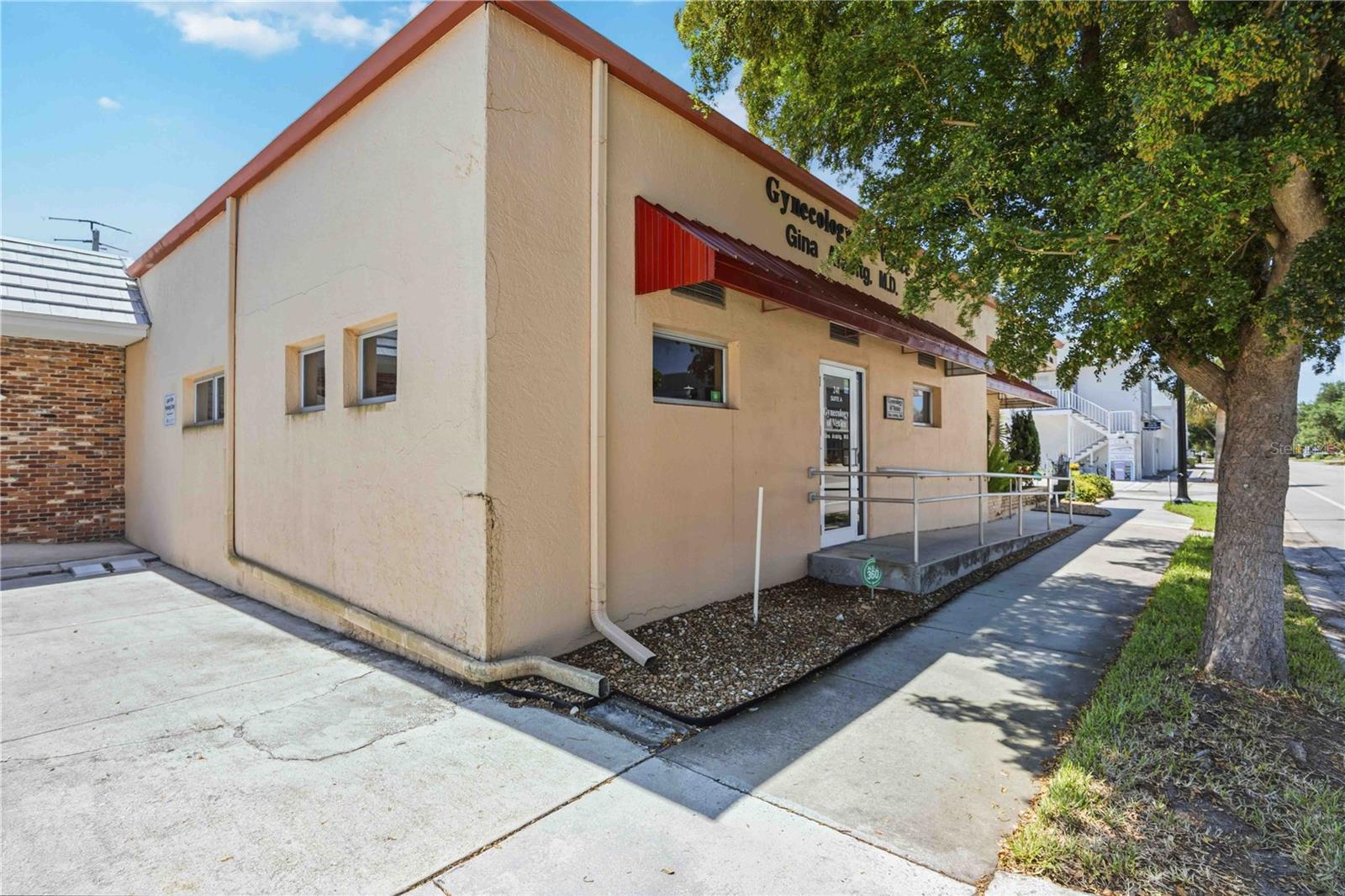 241 NOKOMIS AVE S