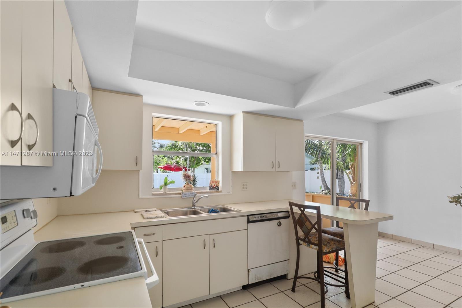 204 SE 8th St
