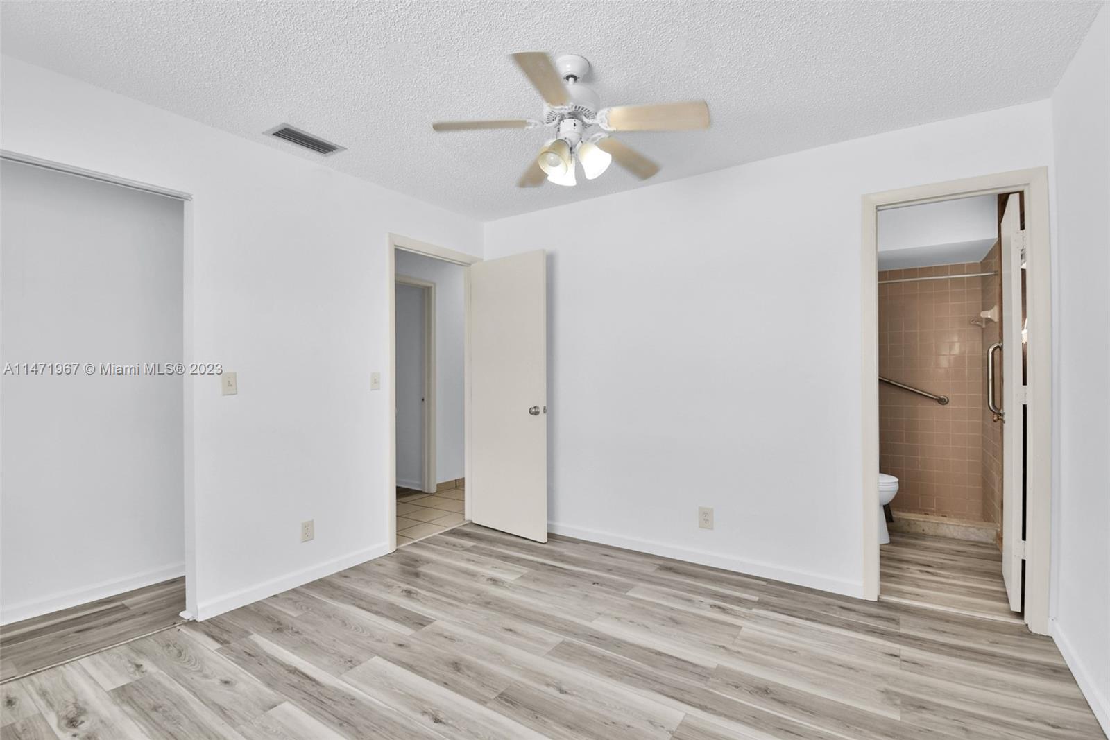 204 SE 8th St