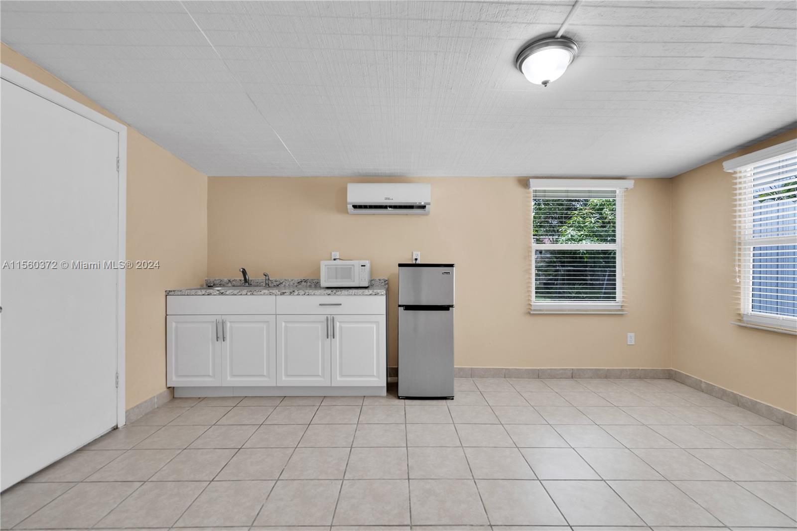 40 E 55th St