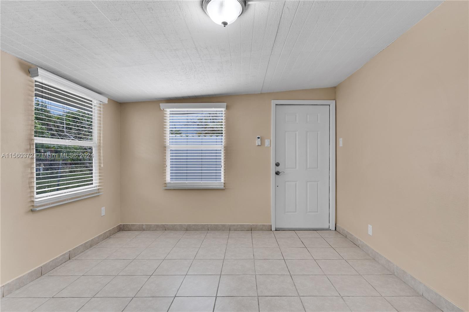 40 E 55th St