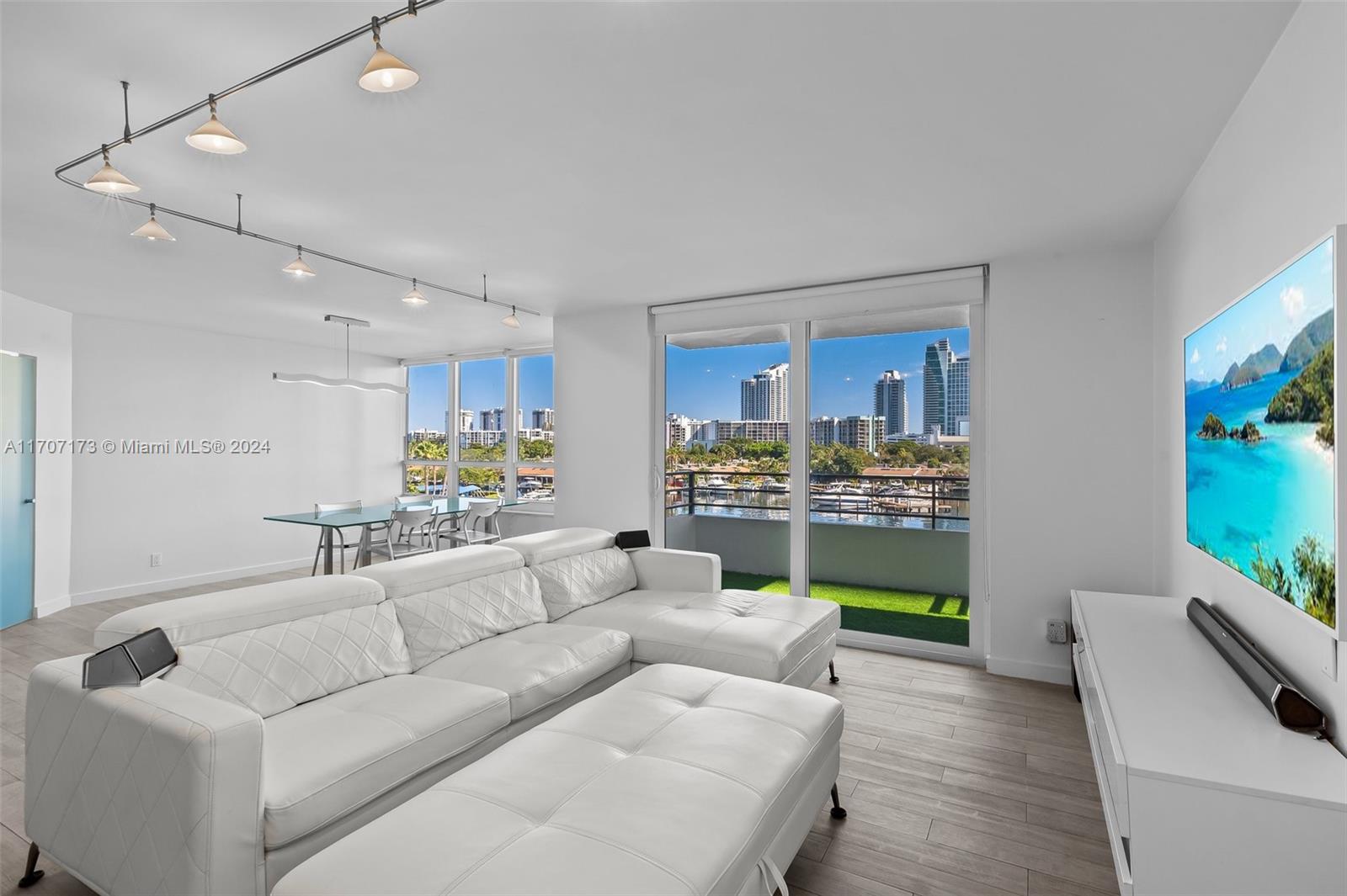 500 Three Islands Blvd # 127