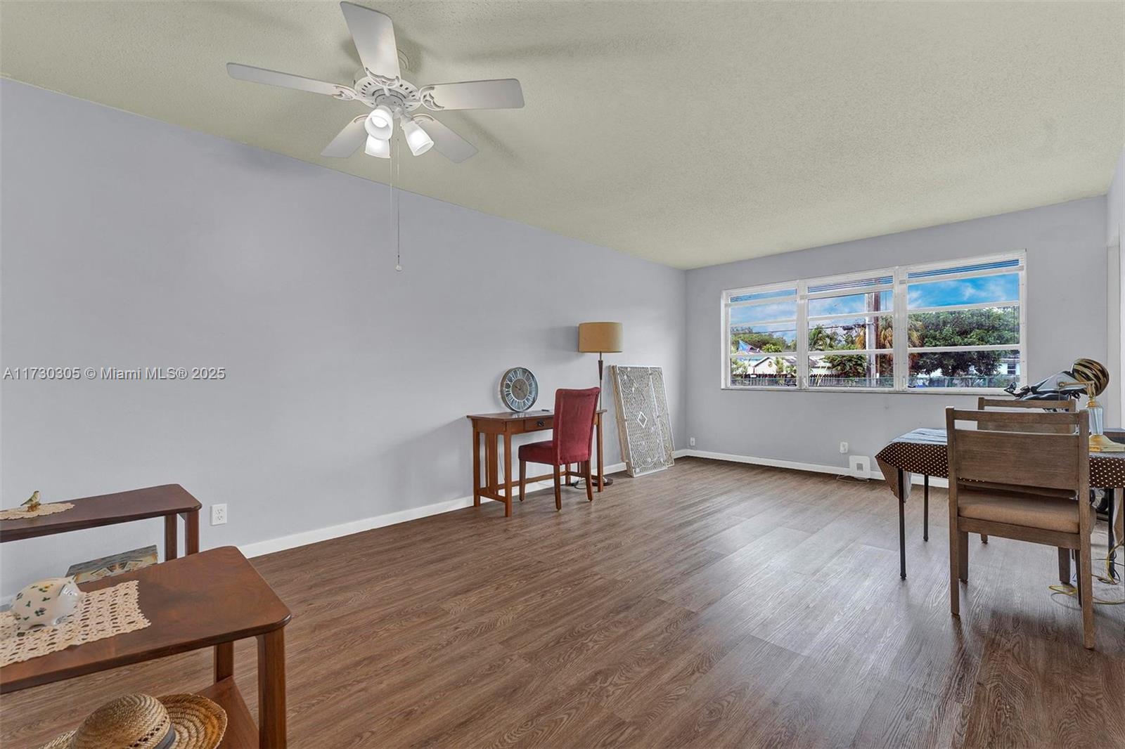 2200 Park Ln # 102