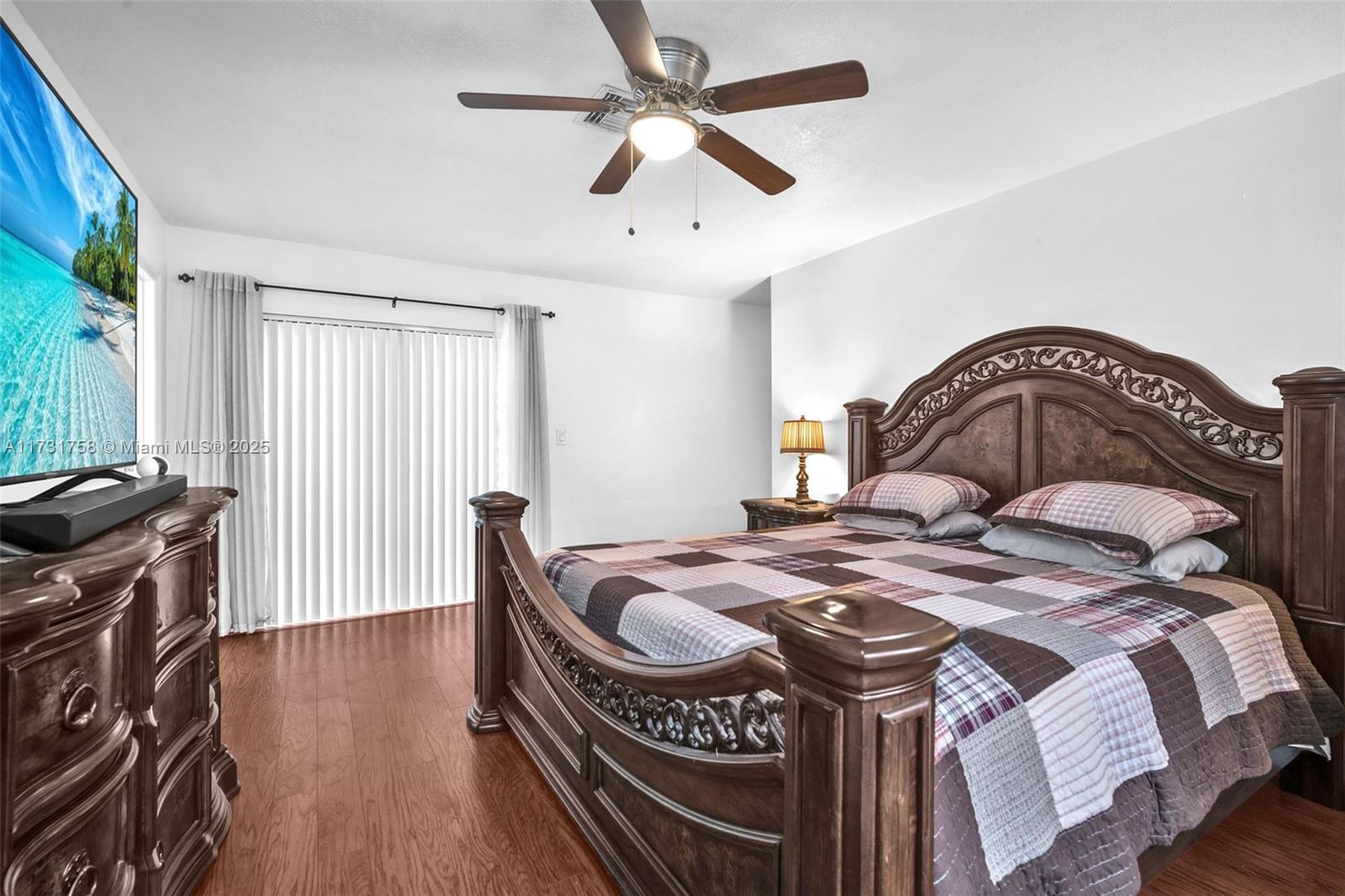 7006 NW 38th St