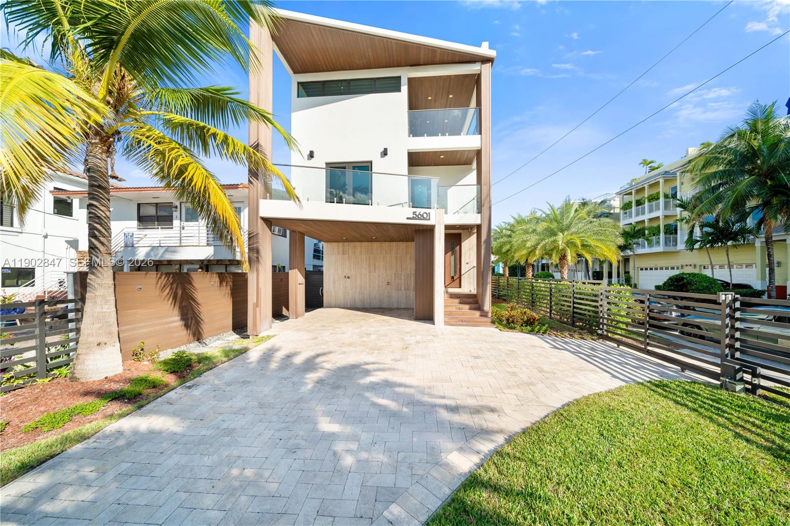 5601 N Ocean Dr, Hollywood
