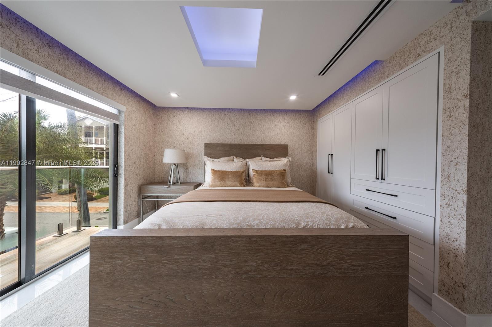 5601 N Ocean Dr, Hollywood