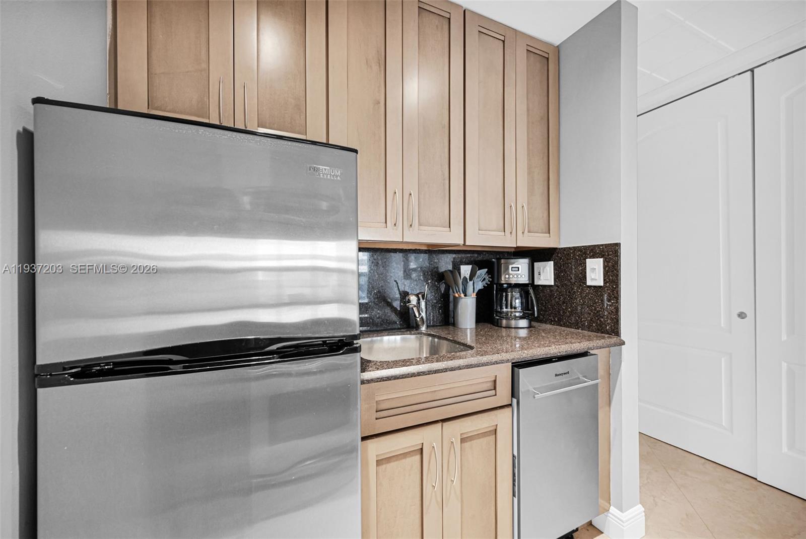 405 N Ocean Blvd # 103