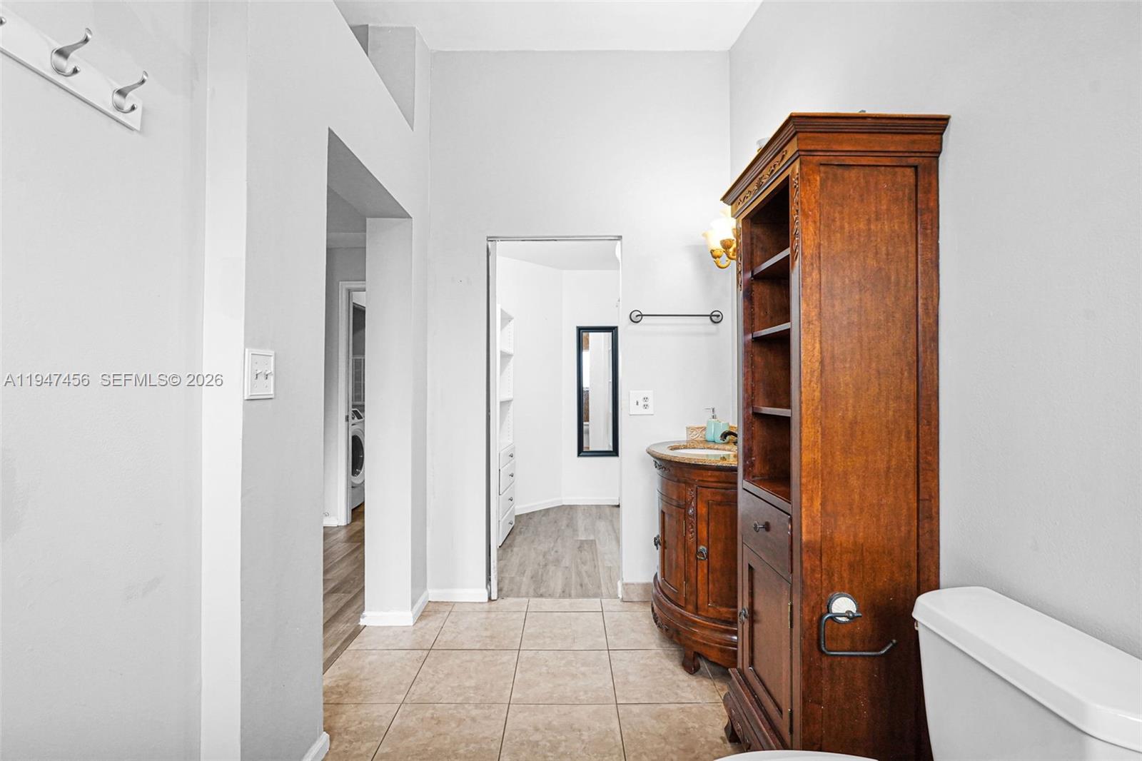 2149 W Discovery Cir W # 1