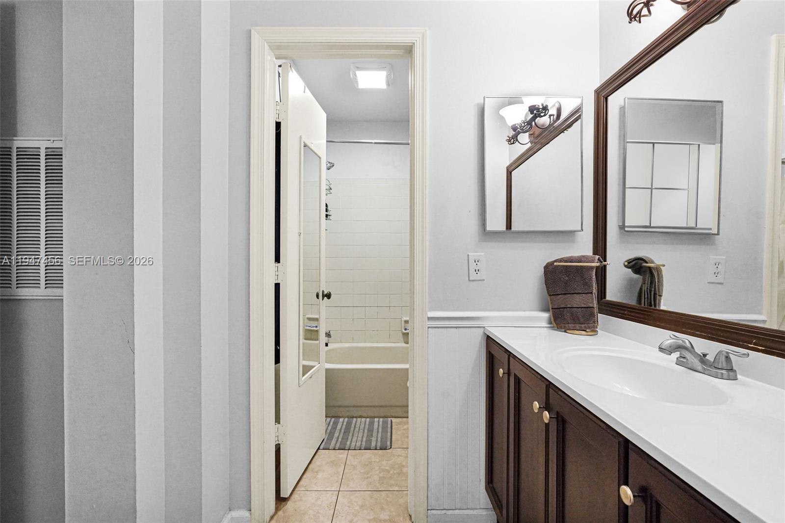 2149 W Discovery Cir W # 1