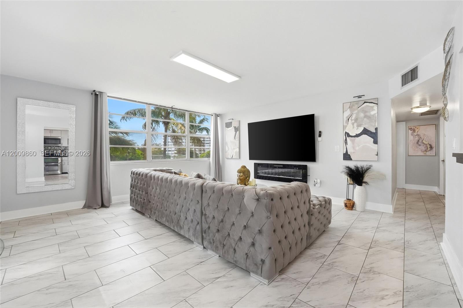 1301 NE Miami Gardens Dr Unit: 315W