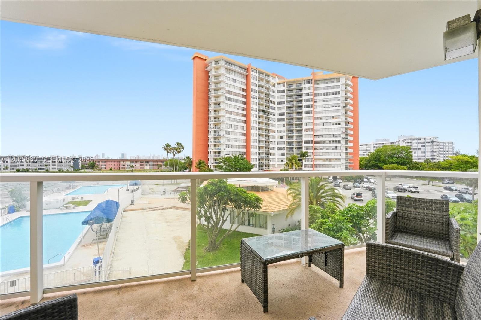 1301 NE Miami Gardens Dr Unit: 315W