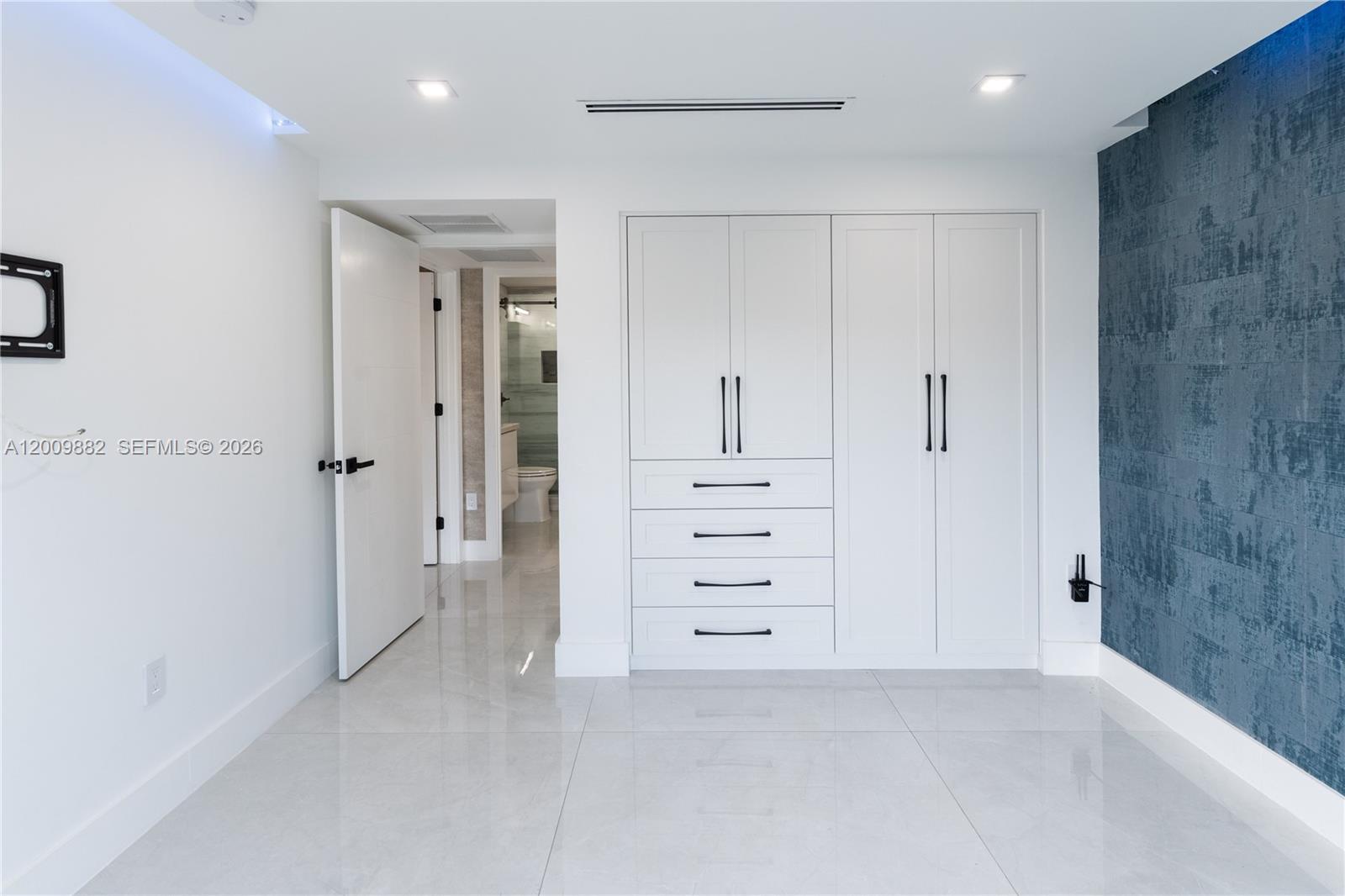 5601 N Ocean Dr # 5601