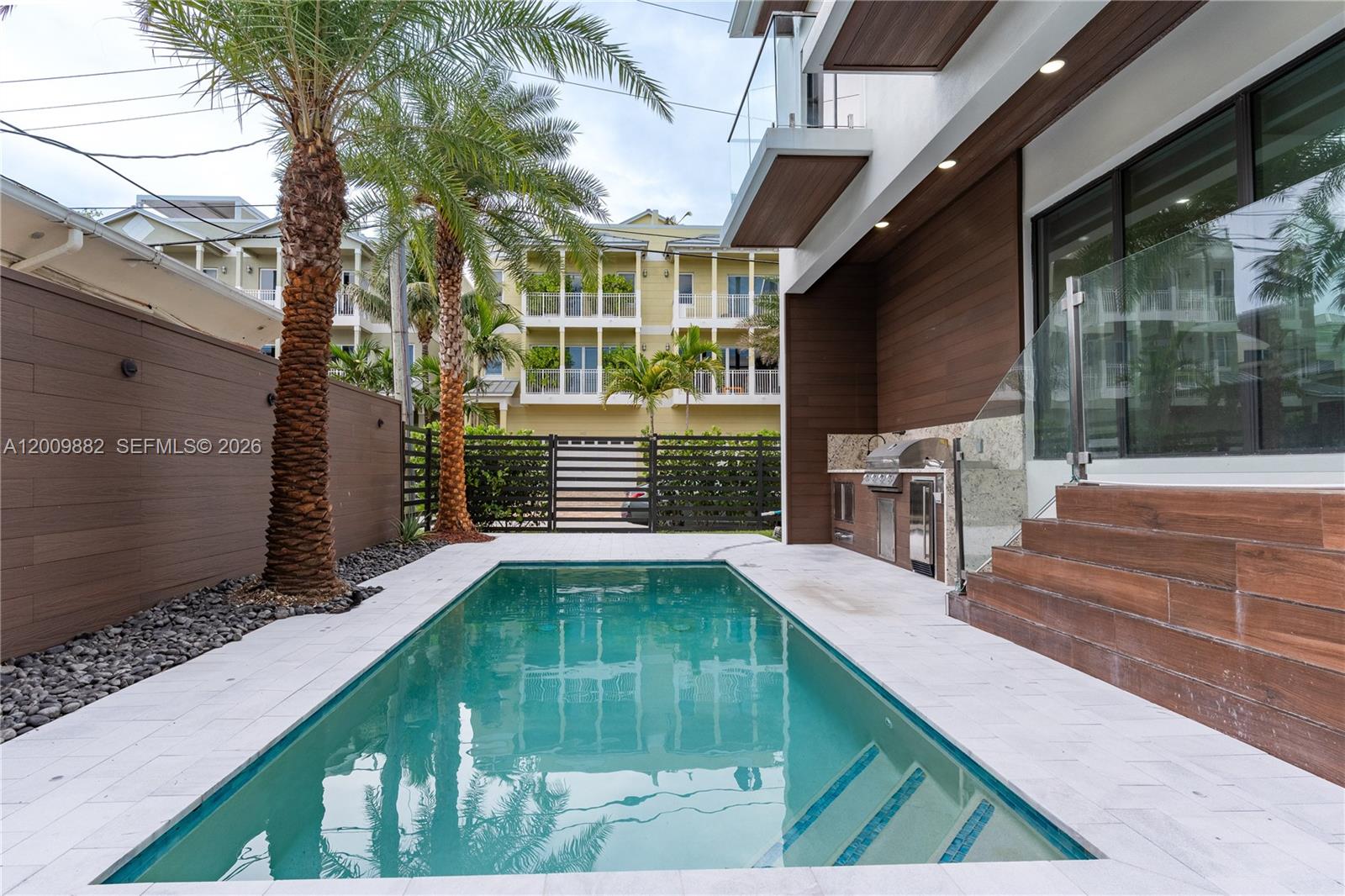 5601 N Ocean Dr # 5601