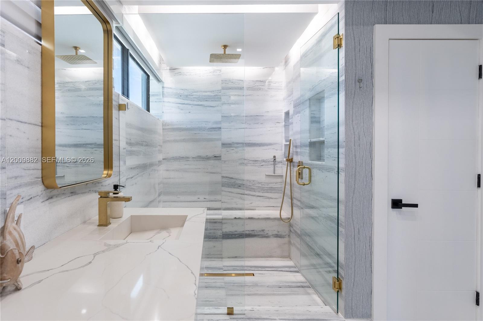 5601 N Ocean Dr # 5601