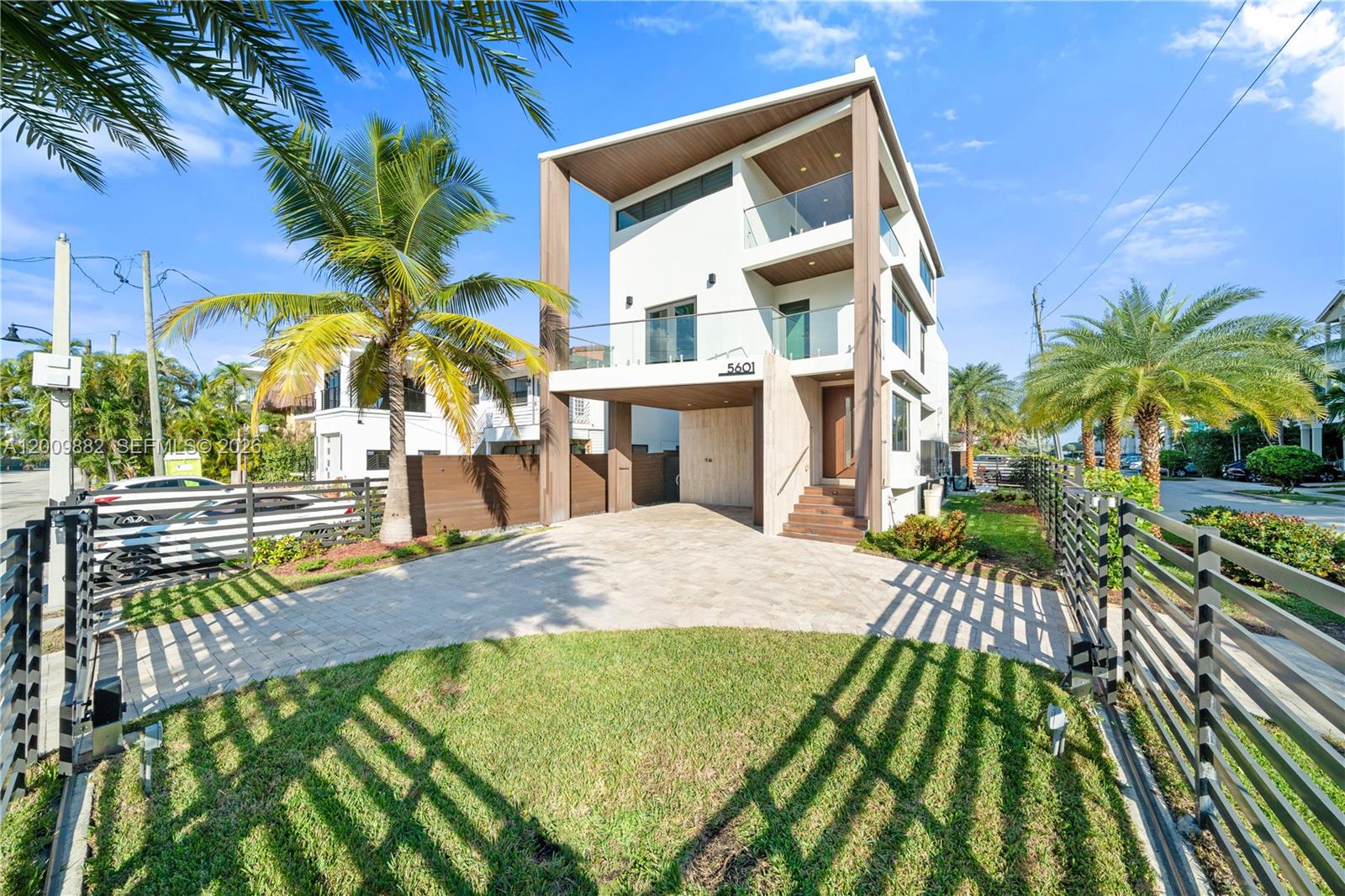 5601 N Ocean Dr # 5601