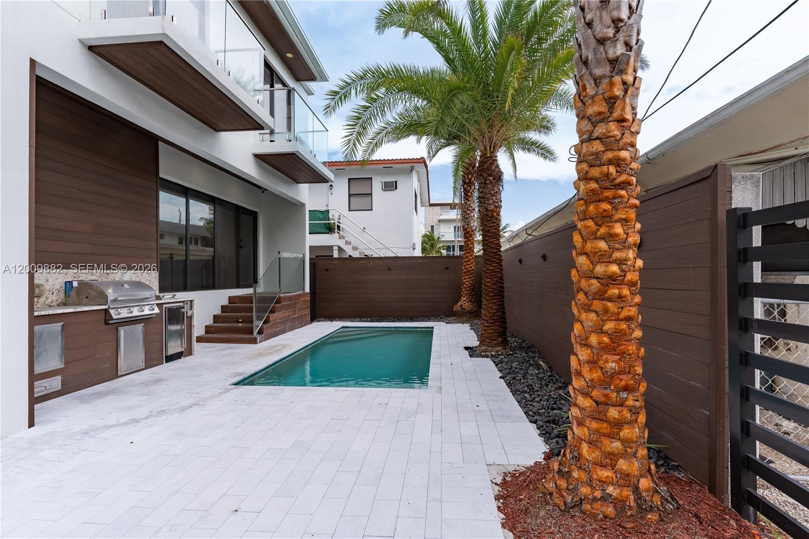 5601 N Ocean Dr # 5601