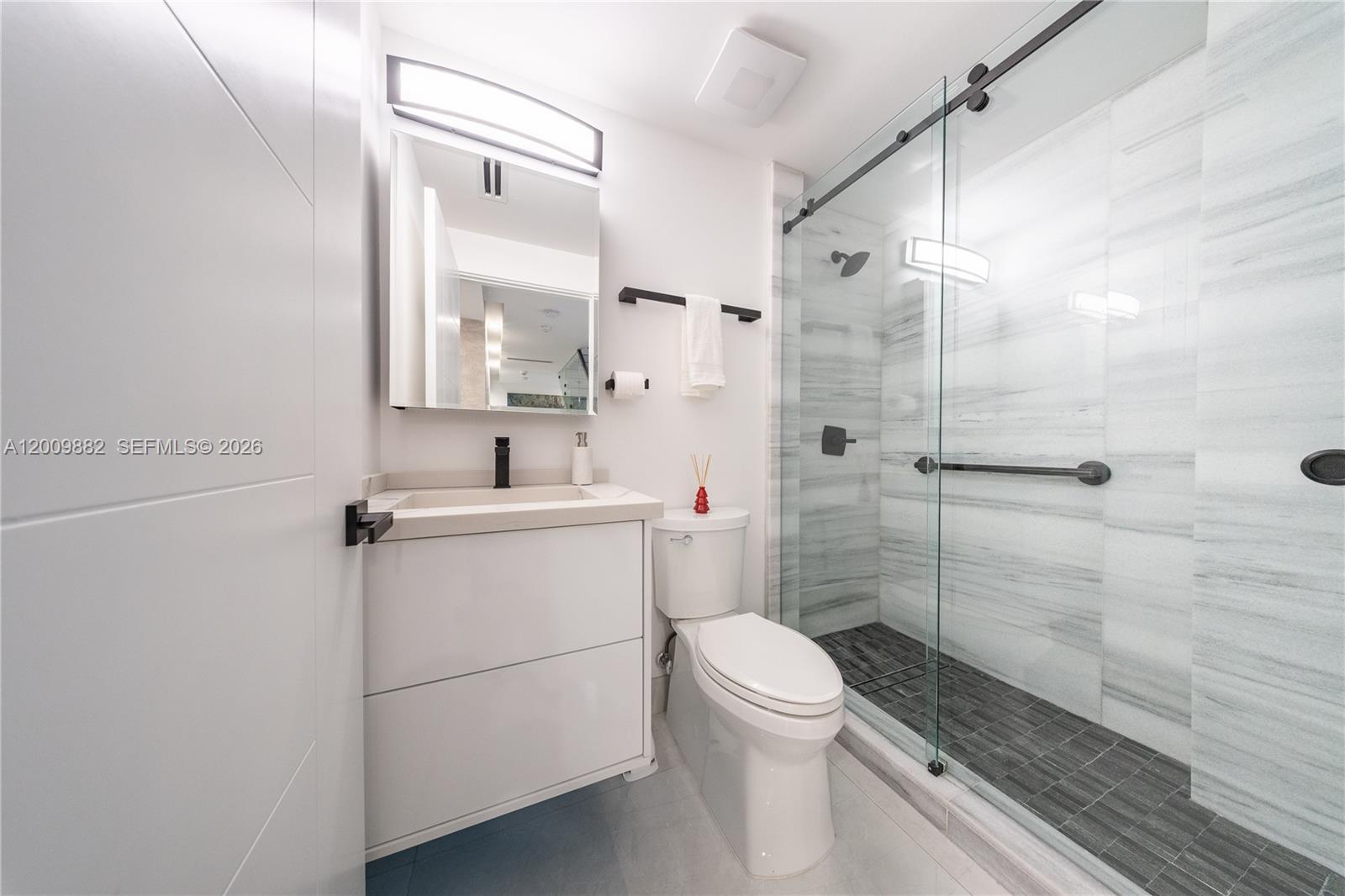 5601 N Ocean Dr # 5601