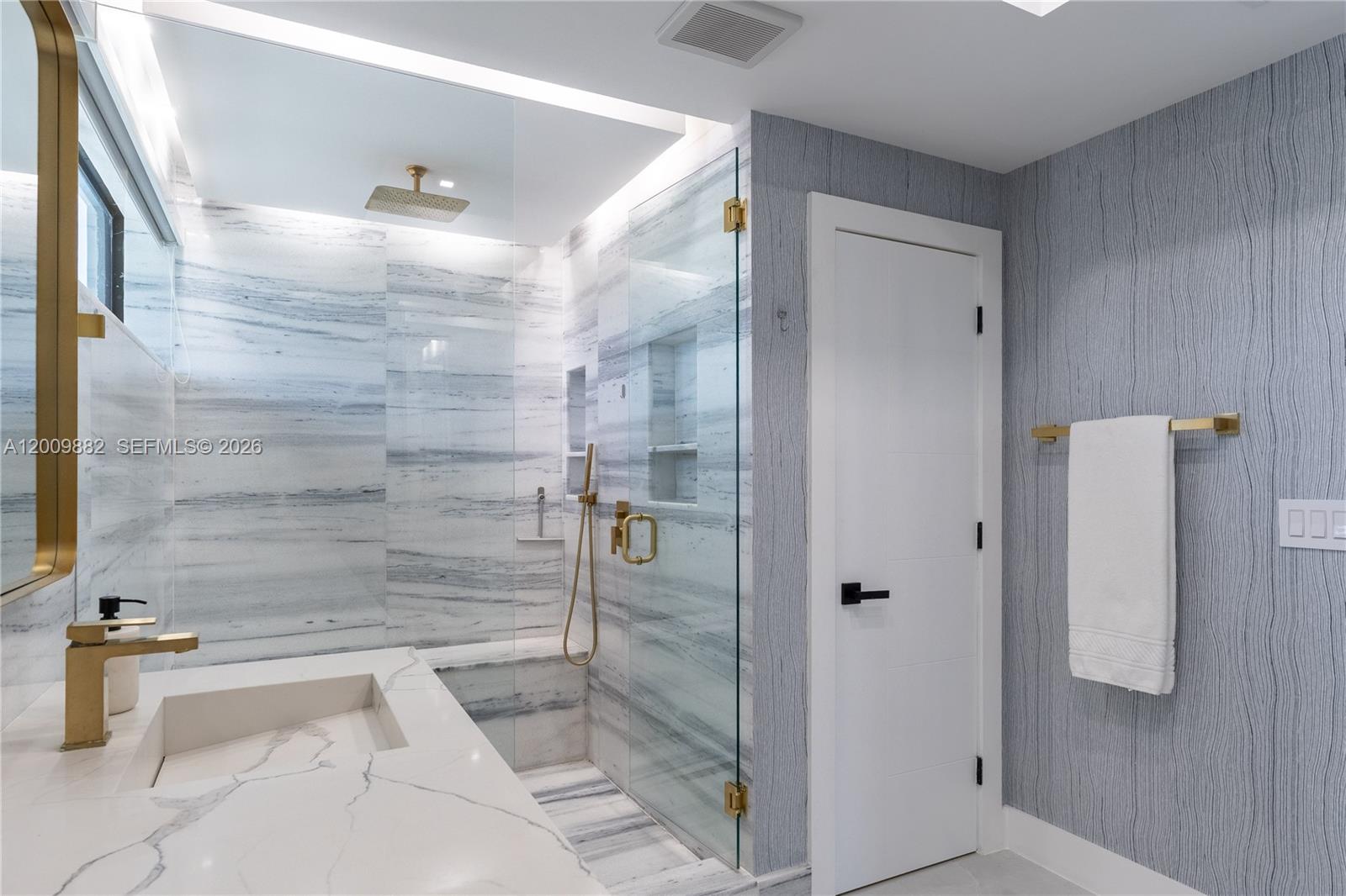 5601 N Ocean Dr # 5601