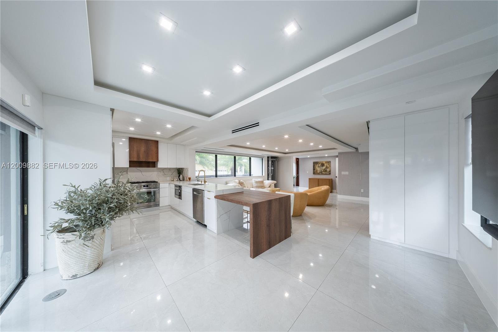 5601 N Ocean Dr # 5601