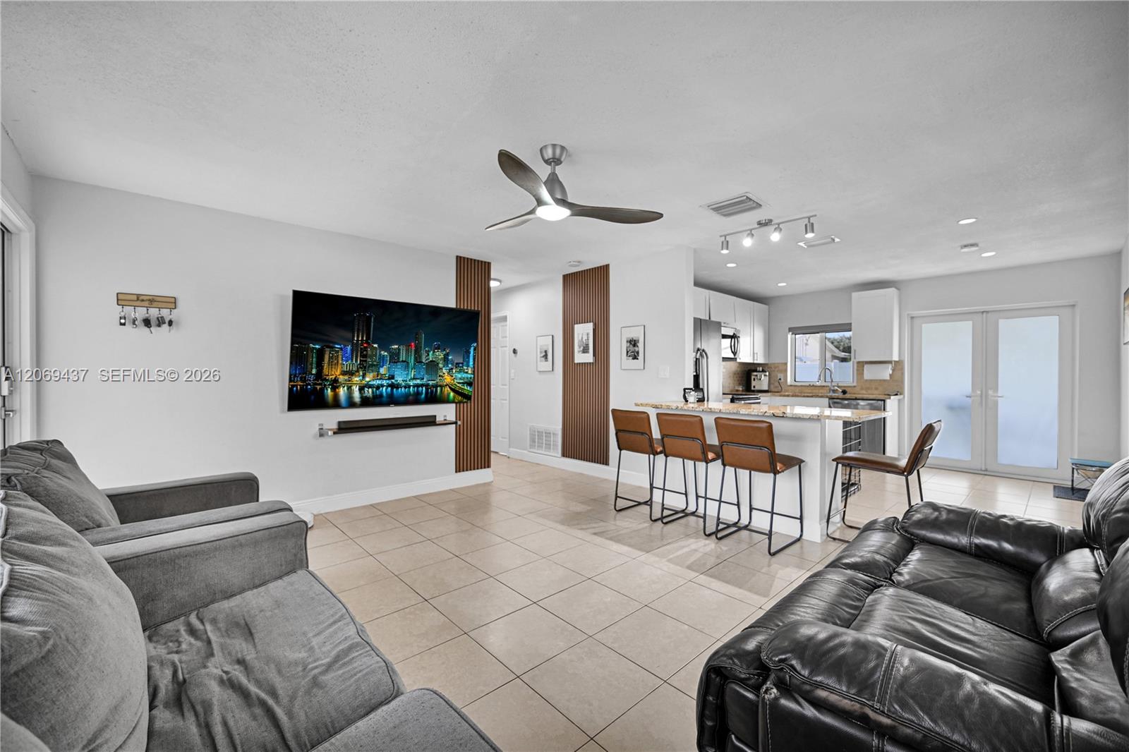2710 NW 54th St