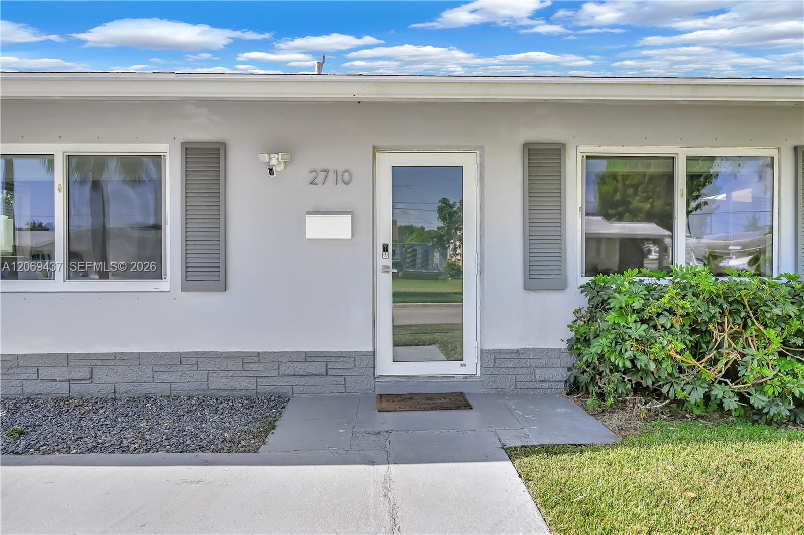2710 NW 54th St