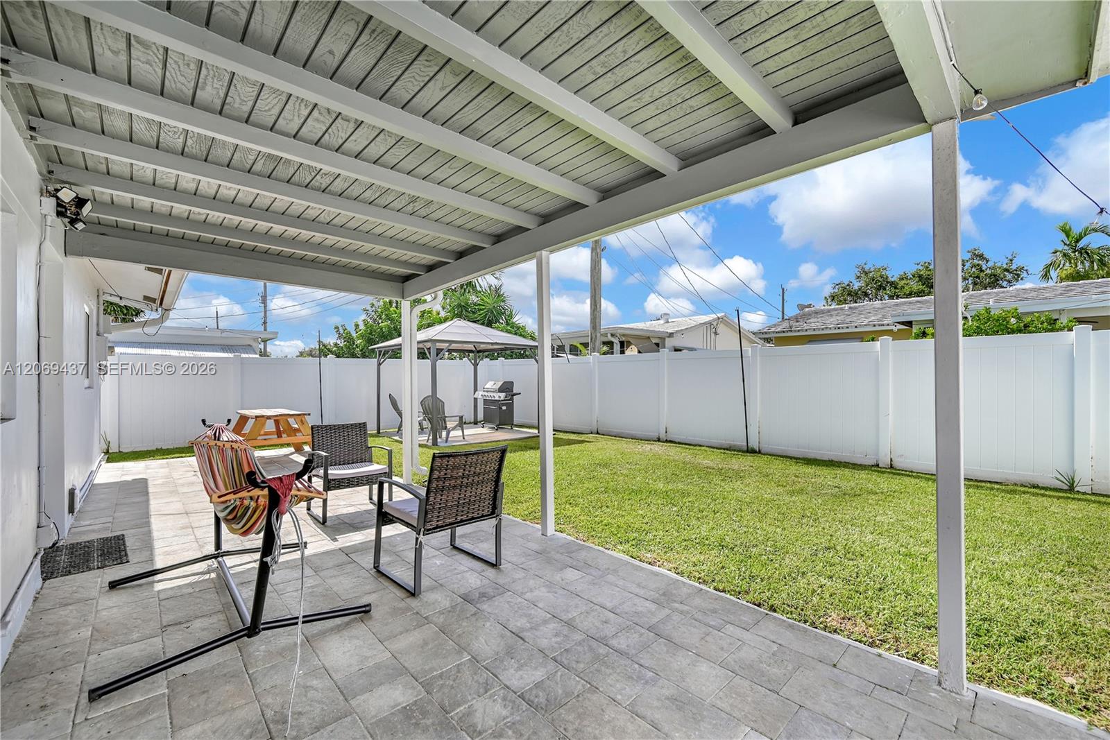 2710 NW 54th St